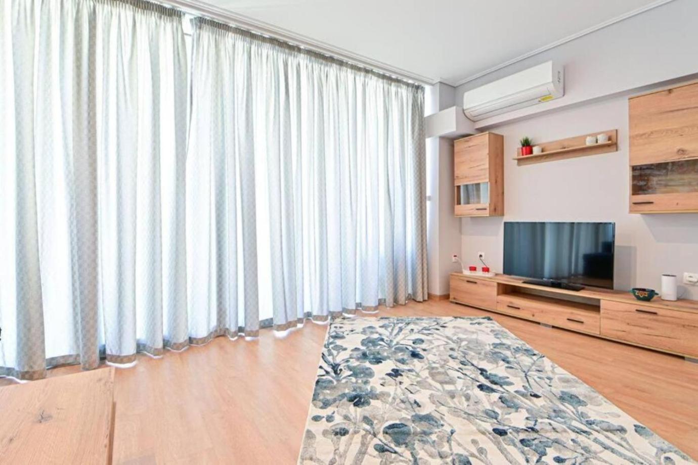 Cozy Apartment Located On Piraeus Port Area- Bagian luar foto