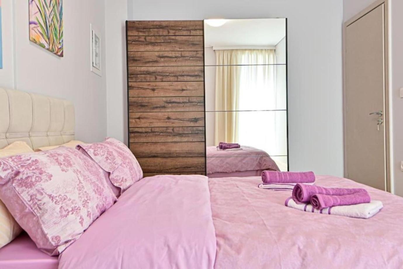 Cozy Apartment Located On Piraeus Port Area- Bagian luar foto